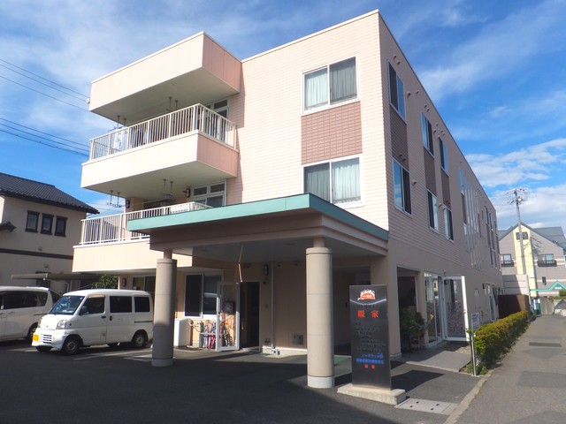 暖家本部の建物